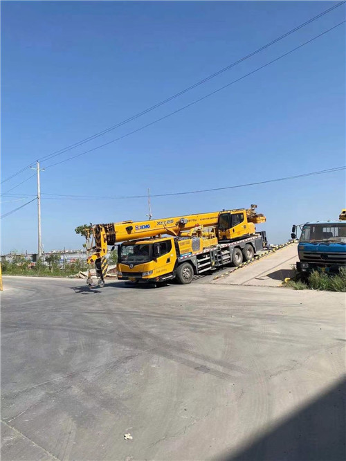 黄陵县吊车作业时，可能会产生哪些额外收费项目？